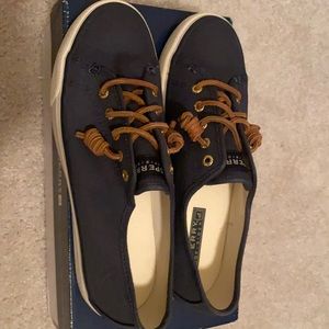 Navy Size 7 Sperry Tops-Sider
